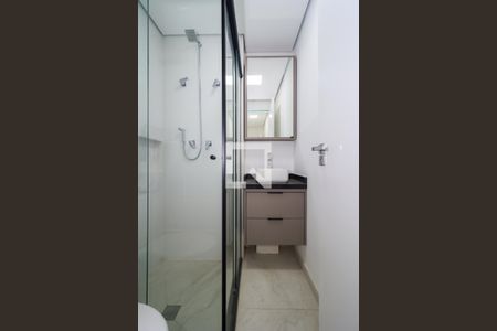 Apartamento à venda com 60m², 2 quartos e 2 vagas Apartamento à venda com 60m², 2 quartos e 2 vagasBanheiro da Suíte