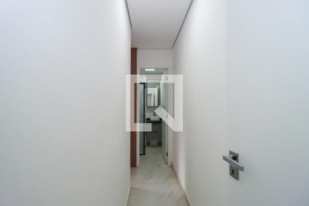 Corredor de apartamento à venda com 2 quartos, 60m² em Vila Suzana, São Paulo
