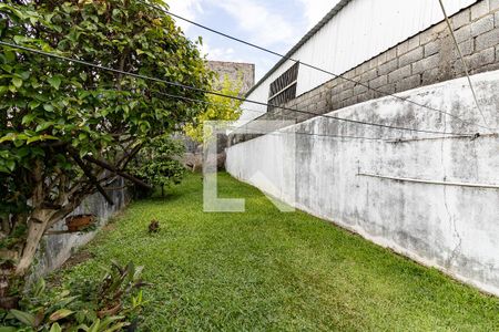 Casa à venda com 168m², 3 quartos e 2 vagasQuintal/Jardim