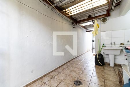 Casa à venda com 168m², 3 quartos e 2 vagasLavanderia