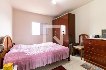 Casa à venda com 168m², 3 quartos e 2 vagasSuíte