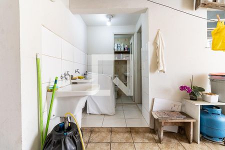 Casa à venda com 168m², 3 quartos e 2 vagasLavanderia