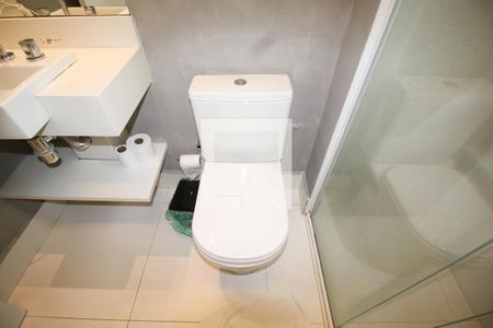 Banheiro de kitnet/studio à venda com 1 quarto, 18m² em Moema, São Paulo