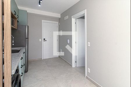 Sala/Cozinha e área de serviço de apartamento para alugar com 1 quarto, 32m² em Vila Gumercindo, São Paulo