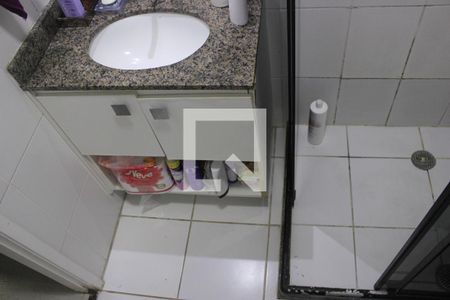 Apartamento à venda com 77m², 3 quartos e 2 vagasBanheiro 