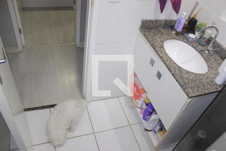 Apartamento à venda com 77m², 3 quartos e 2 vagasBanheiro 