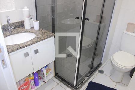 Apartamento à venda com 77m², 3 quartos e 2 vagasBanheiro 
