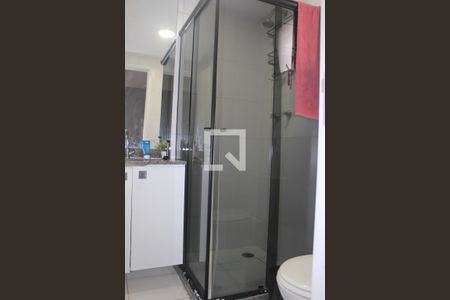 Apartamento à venda com 77m², 3 quartos e 2 vagasBanheiro da Suíte