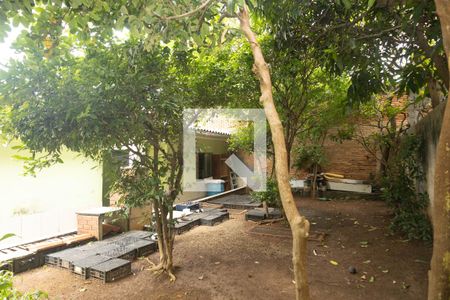 Casa à venda com 400m², 4 quartos e 1 vaga Casa à venda com 400m², 4 quartos e 1 vagaQuintal