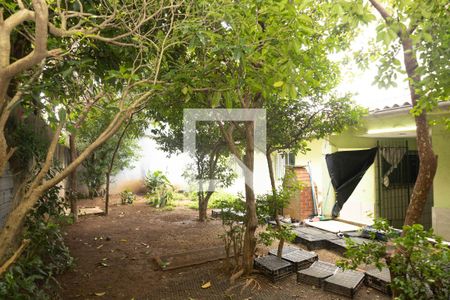 Casa à venda com 400m², 4 quartos e 1 vaga Casa à venda com 400m², 4 quartos e 1 vagaQuintal