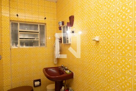 Casa à venda com 400m², 4 quartos e 1 vaga Casa à venda com 400m², 4 quartos e 1 vagaBanheiro