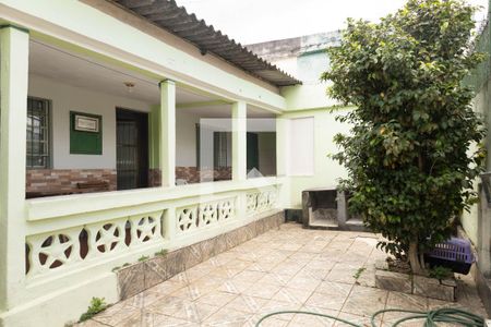 Casa à venda com 400m², 4 quartos e 1 vaga Casa à venda com 400m², 4 quartos e 1 vagaVaranda