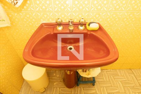 Casa à venda com 400m², 4 quartos e 1 vaga Casa à venda com 400m², 4 quartos e 1 vagaBanheiro