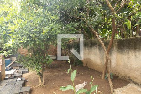 Casa à venda com 400m², 4 quartos e 1 vaga Casa à venda com 400m², 4 quartos e 1 vagaQuintal