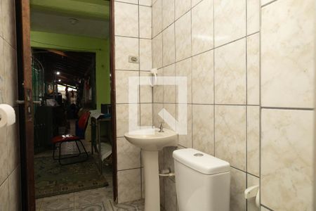 Casa à venda com 400m², 4 quartos e 1 vaga Casa à venda com 400m², 4 quartos e 1 vagaEdícula - Banheiro