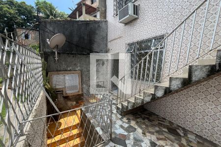 Casa para alugar com 50m², 1 quarto e sem vaga Casa para alugar com 50m², 1 quarto e sem vagaEscada