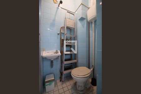 Apartamento à venda com 98m², 2 quartos e 1 vagaÁrea de serviço - Banheiro