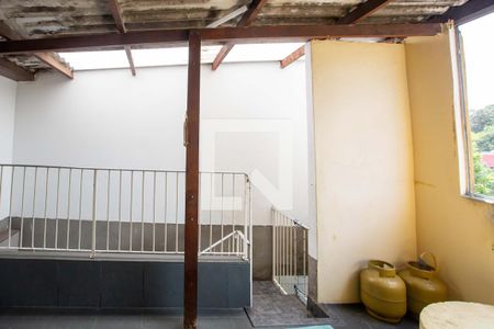 Casa à venda com 300m², 5 quartos e 1 vagaÁrea de Serviço