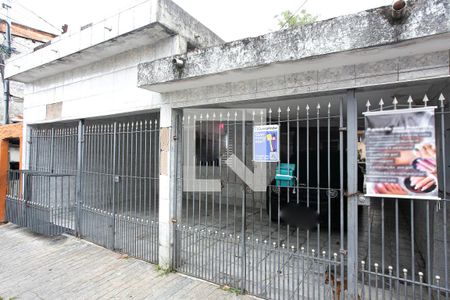 Casa para alugar com 350m², 5 quartos e 4 vagasFachada