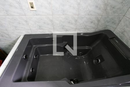 Casa para alugar com 350m², 5 quartos e 4 vagasCasa 2 - Banheiro 1