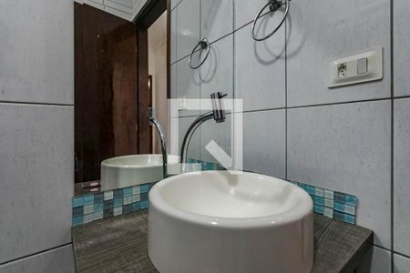 Banheiro de casa para alugar com 3 quartos, 175m² em Jardim Camila, Mogi das Cruzes