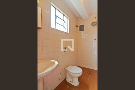 Casa à venda com 397m², 3 quartos e 6 vagasEdícula - banheiro