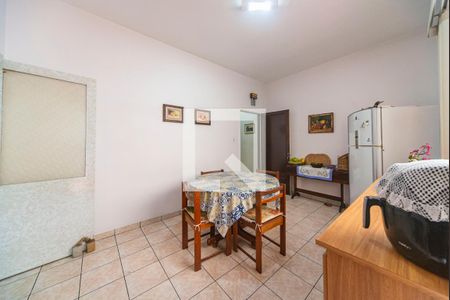 Casa à venda com 250m², 2 quartos e 5 vagas Casa à venda com 250m², 2 quartos e 5 vagasCopa