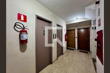 Apartamento para alugar com 96m², 2 quartos e 1 vaga Apartamento para alugar com 96m², 2 quartos e 1 vagaHall Apartamento