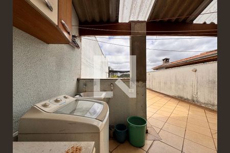 Apartamento à venda com 144m², 3 quartos e 2 vagas Apartamento à venda com 144m², 3 quartos e 2 vagasLavanderia