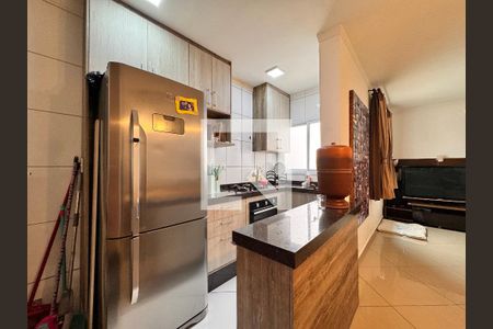 Apartamento à venda com 144m², 3 quartos e 2 vagas Apartamento à venda com 144m², 3 quartos e 2 vagasCozinha