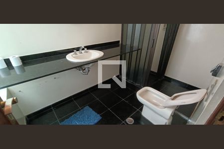 Casa à venda com 950m², 4 quartos e 6 vagasBanheiro