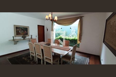 Casa à venda com 950m², 4 quartos e 6 vagasSala de Jantar