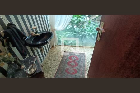 Casa à venda com 950m², 4 quartos e 6 vagasBanheiro Social