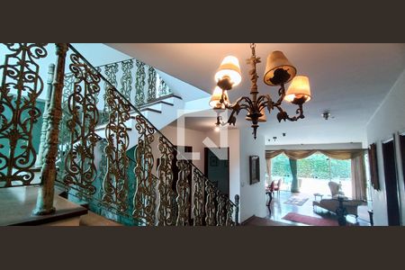 Casa à venda com 950m², 4 quartos e 6 vagasHall