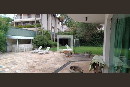 Casa à venda com 950m², 4 quartos e 6 vagasPiscina