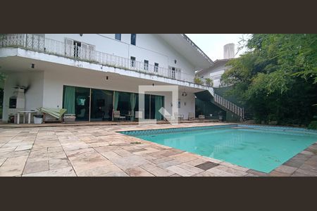 Casa à venda com 950m², 4 quartos e 6 vagasPiscina