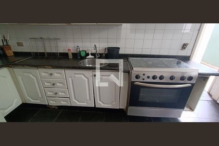 Casa à venda com 950m², 4 quartos e 6 vagasCozinha