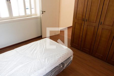 Casa de condomínio à venda com 394m², 4 quartos e 5 vagas Casa de condomínio à venda com 394m², 4 quartos e 5 vagasSUITE TÉRREO