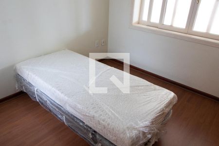 Casa de condomínio à venda com 394m², 4 quartos e 5 vagas Casa de condomínio à venda com 394m², 4 quartos e 5 vagasSUITE TÉRREO