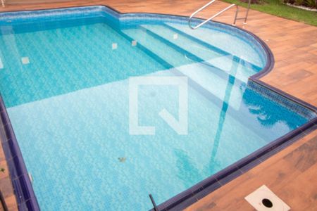 Casa de condomínio à venda com 394m², 4 quartos e 5 vagas Casa de condomínio à venda com 394m², 4 quartos e 5 vagasÁREA EXTERNA FUNDOS