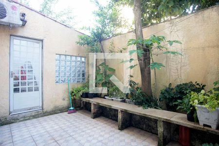 Apartamento para alugar com 70m², 2 quartos e sem vagaPátio