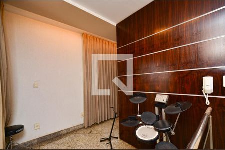 Apartamento à venda com 305m², 4 quartos e 4 vagasCobertura