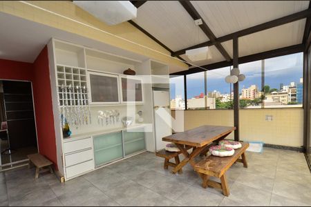 Apartamento à venda com 305m², 4 quartos e 4 vagasCobertura