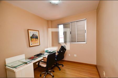 Apartamento à venda com 305m², 4 quartos e 4 vagasQuarto 1