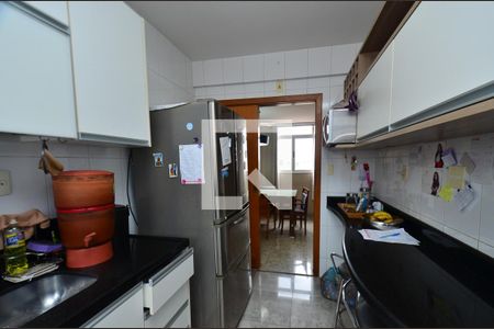 Apartamento à venda com 305m², 4 quartos e 4 vagasCozinha