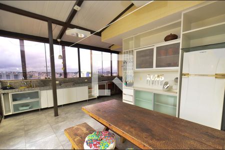 Apartamento à venda com 305m², 4 quartos e 4 vagasCobertura