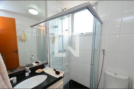 Apartamento à venda com 305m², 4 quartos e 4 vagasBanheiro social