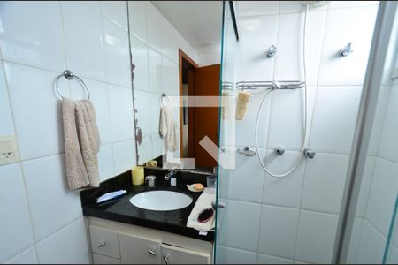 Apartamento à venda com 305m², 4 quartos e 4 vagasBanheiro social