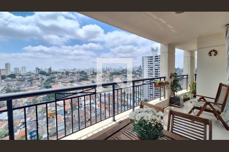 Varanda de apartamento para alugar com 2 quartos, 136m² em Vila Ipojuca, São Paulo