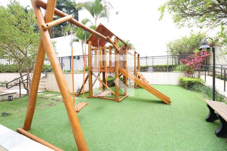 Apartamento para alugar com 136m², 2 quartos e 2 vagasÁrea comum - Playground